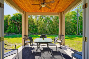 Stylish Fun & Comfy - Mins to Beaches - Backyard